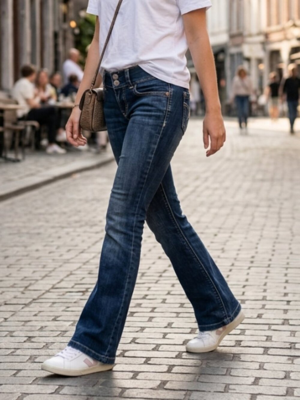 American Eagle Super Stretch Flare Jeans – Size 2 👖